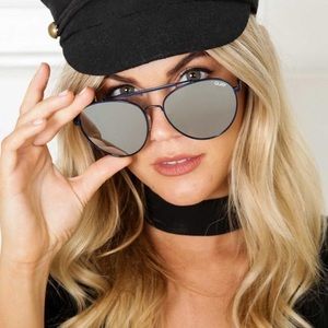 QUAY “LICKETY SPLIT” SUNGLASSES